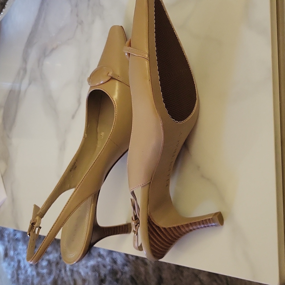 Shoes - Picture 5 of 5